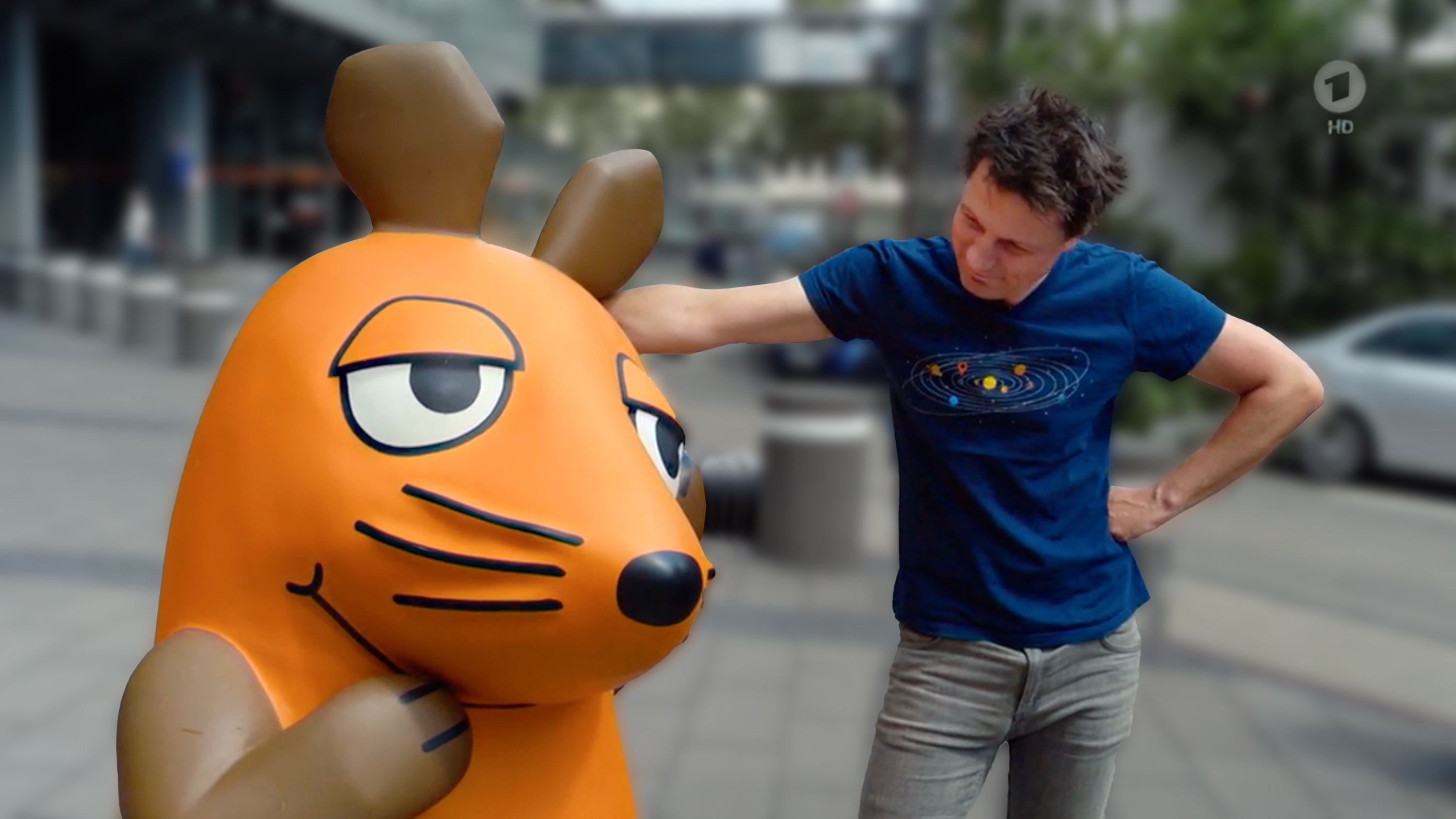 A sculpture of the WDR 3D Mouse. Brand strategy, concept, design, and implementation by Machbar.