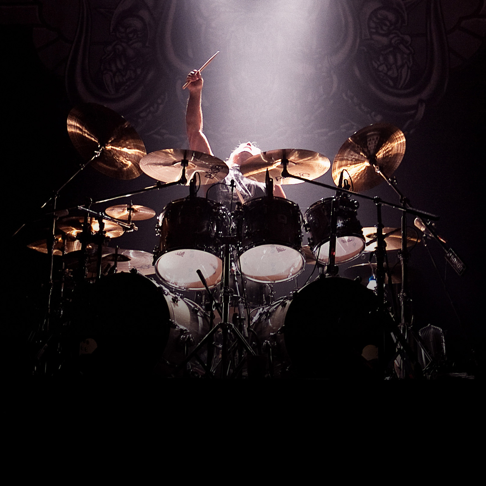 Sonor
Campaign artwork for Sonor Drums
Website design, brand identity, visual brand identity, and web concept by Machbar